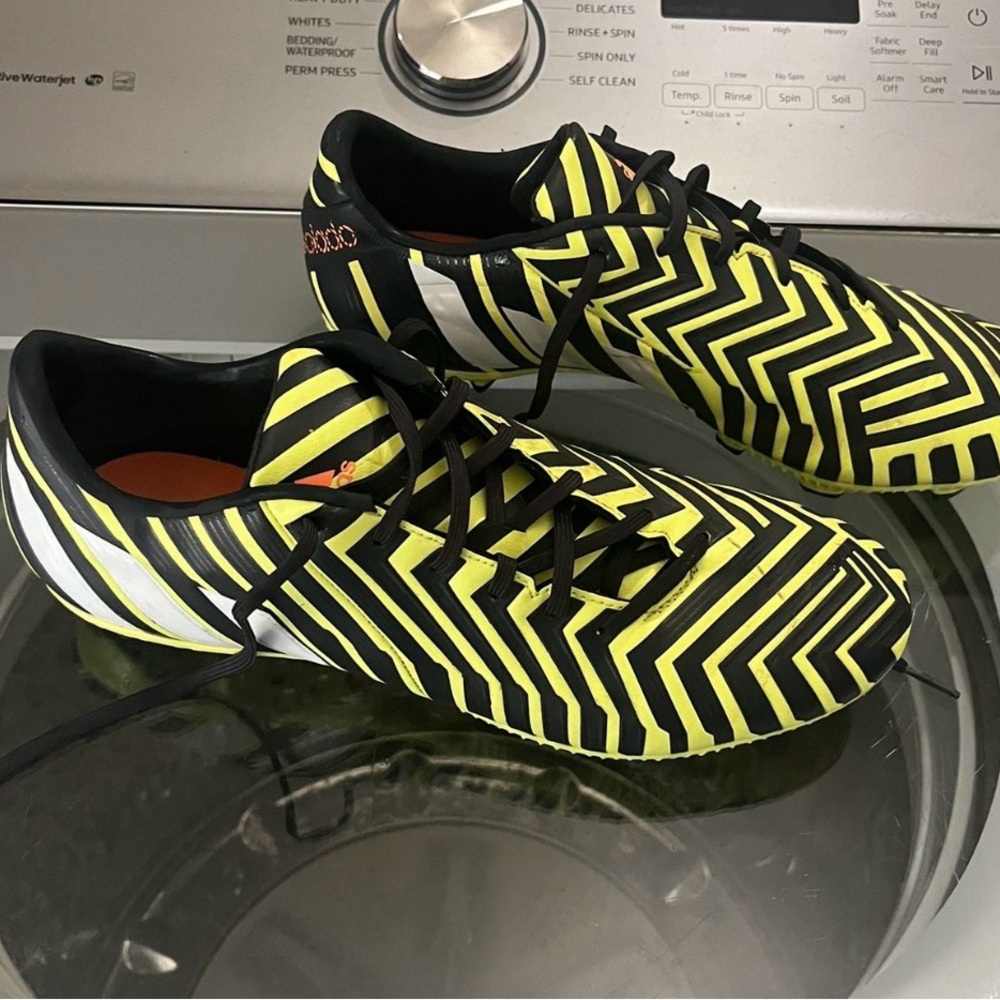 Adidas Men's Yellow and Black Striped Soccer Shoes Size 11 1/2